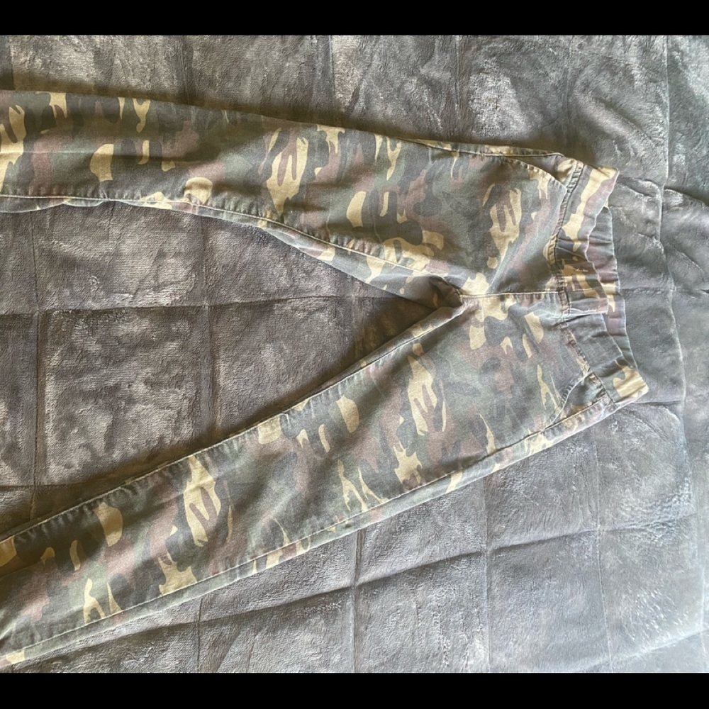 Camo pants